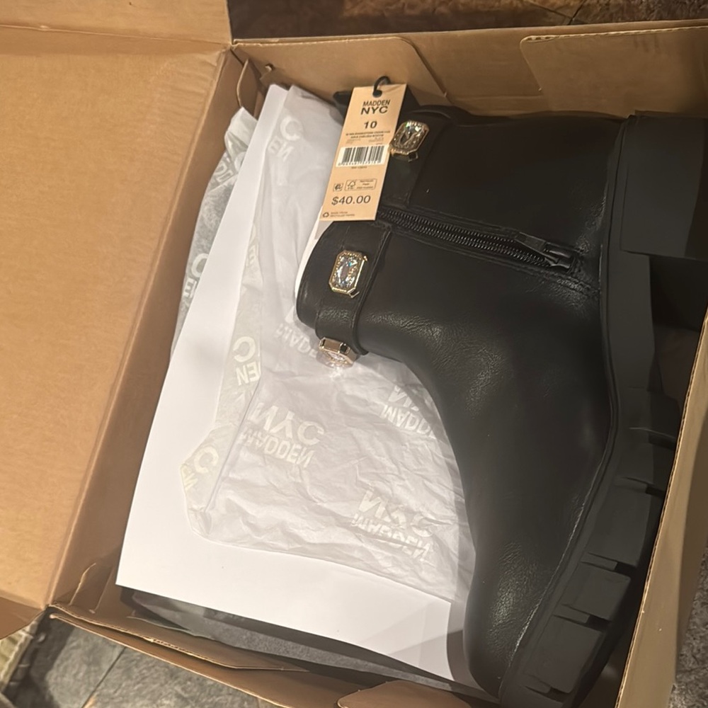 Black Ankle Boots with Matte Finish